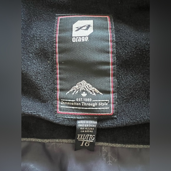 SOLD! Orage insulated snowboard, winter coat. Brand new with tags - Picture 6 of 16